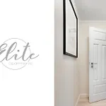 Elite Old Town Center Premium 아파트 *