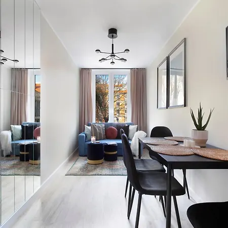 Elite Old Town Center Premium *