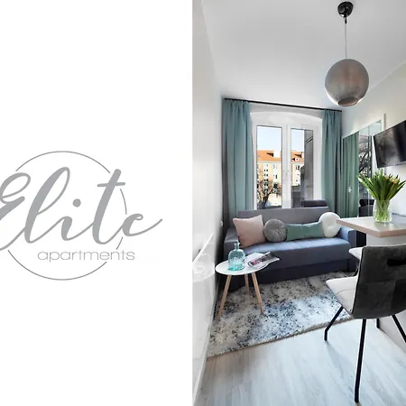 Elite Old Town Center Premium *